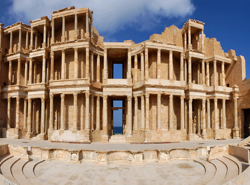 Le rovine del teatro di Leptis Magna in Libia
