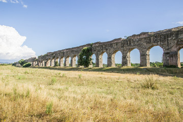 Parco degli acquedotti in estate - Roma