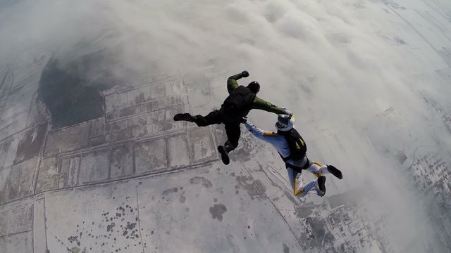 Skydiving Video. Winter skydiving.