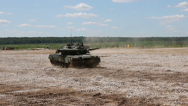 The russian tank T-80U