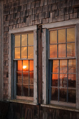 Fototapeta na wymiar Sunset in windows