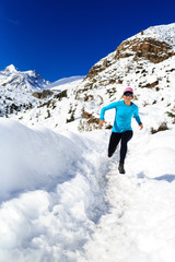 Fototapeta na wymiar Cross country running in winter mountains