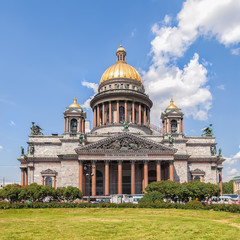 Fototapeta na wymiar Saint Isaac's Cathedral in St. Petersburg, sunny summer day