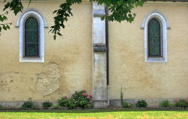 Fototapeta na wymiar Eglise Saint-Michel de Sabres