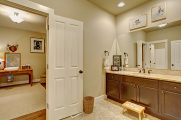 Classic bathroom connected to room.