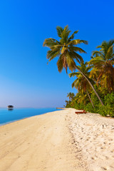 Obraz na płótnie Canvas Tropical beach at Maldives