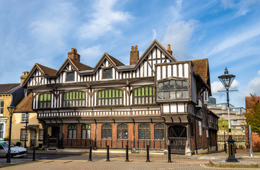Tudor House in City Centre of Southampton, England - obrazy, fototapety, plakaty