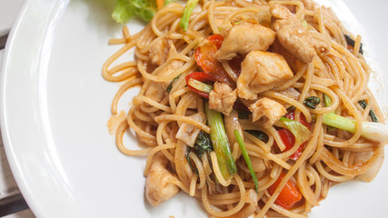 spaghetti with Thai-style sauce with Chicken