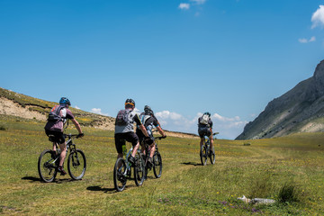 Obraz premium mountain bikers. in the mountains