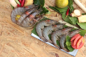 Shrimp and lemon, chilli, lemon grass, kaffir lime leaves for soup spicy