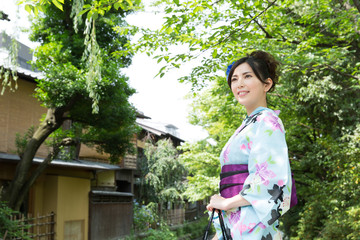 浴衣の女性