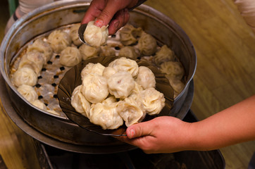モンゴルの餃子作り