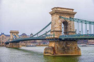 Obraz premium Chain Bridge 