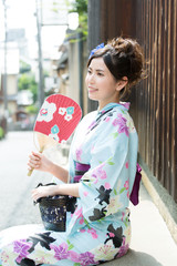 浴衣の女性