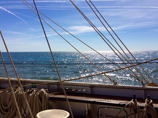 Sailing ship