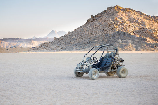 Buggy 4x4 in the desert