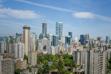 Panoramę Vancouver obejmują luksusowe mieszkania, budynki biurowe i międzynarodowe hotele, w tym budowę nowej Trump Tower. - 85681457