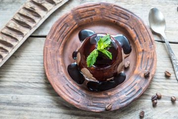 Coffee panna cotta under chocolate topping