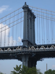 Blick vom Brooklyn Park auf die Manhattan Bridge, New  York City, USA