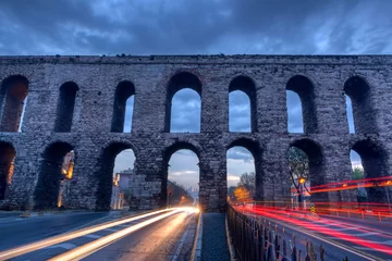 Zelfklevend Fotobehang Historical aqueduct at Fatih, Istanbul © Koraysa