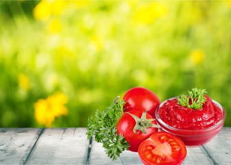 Ketchup, tomato, seasoning.