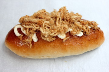 Bread with dried shredded pork