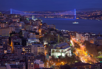 Fototapeta na wymiar Istanbul at night