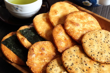煎餅とお茶