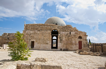 Fototapeta premium Amman citadel ruins with cloudy sky