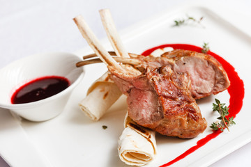 ribs with sauce