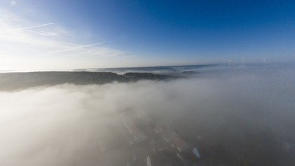 Über dem Nebel