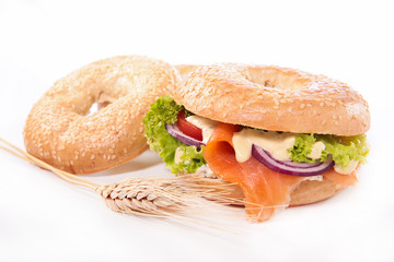 bagel with smoked salmon