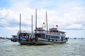 Fototapeta premium Pier in Thien Cung Cave Island. Ha Long Bay, Vietnam