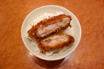 ロースカツ
