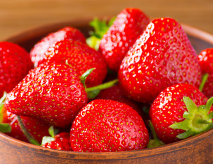 strawberries in the bowl