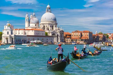 Plexiglas foto achterwand Gondels op Canal Grande in Venetië, Italië © Kavalenkava