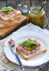 Tuna sandwich with cucumber Sweet Relish