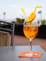 Aperol Spritz - Erfrischung - Sommertag - Hitze - Abkühlung