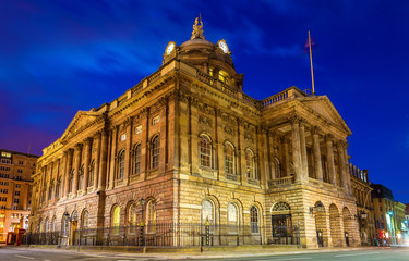 Fototapeta na wymiar Liverpool Town Hall in the evening - England