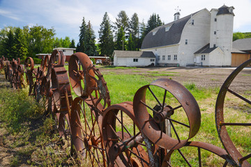 a barn with wheel fence © porbital