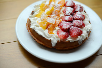 waffle pie with fruit