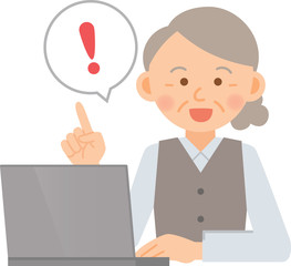 女性事務員　高齢　ノートパソコン