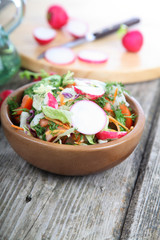 Vegetable salad with radish