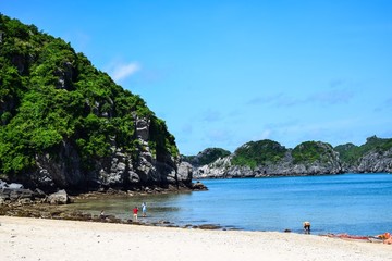 Fototapeta na wymiar Halong Bay, Vietnam. Unesco World Heritage Site. Most popular place in Vietnam