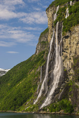 Fototapeta na wymiar The Seven Sisters in geirangerfjord