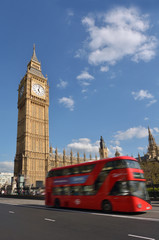Fototapeta na wymiar Big Ben clock tower on Elizabeth Tower of Palace of Westminster