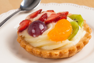 Mini fruit tart.