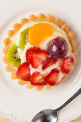 Mini fruit tart.