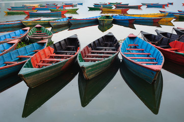 Fototapeta na wymiar The boats in Phewa lake, Nepal
