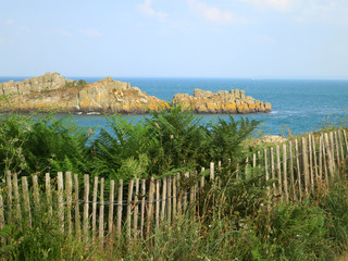 Fototapeta na wymiar Coast of ocean. Brittany, France.